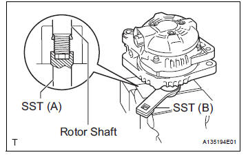 REMOVE GENERATOR CLUTCH PULLEY