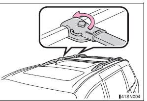 Toyota Sienna. Adjusting the position of cross rails