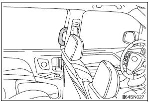 Toyota Sienna. Assist grips