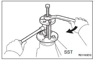 ADJUST DIFFERENTIAL DRIVE PINION PRELOAD
