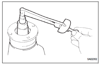ADJUST DIFFERENTIAL DRIVE PINION PRELOAD