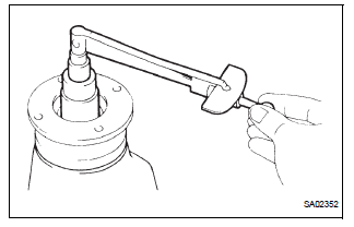 INSPECT DIFFERENTIAL DRIVE PINION PRELOAD