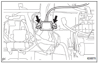 REMOVE NAVIGATION ANTENNA ASSEMBLY